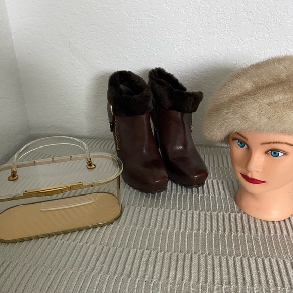 New Guess platform ankle boots - Picture 10 of 11